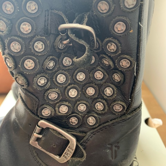 Small Frye girls'  Jenna Disc Short Boots, Black - Picture 3 of 4